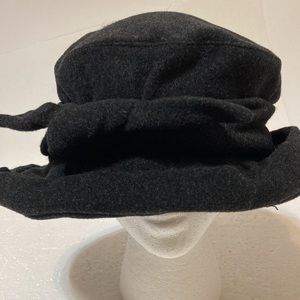 VINTAGE BLACK WOOL HAT